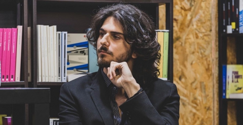 Il barese Elvio Carrieri candidato al Premio Strega: «Narro della demolizione del Murattiano»